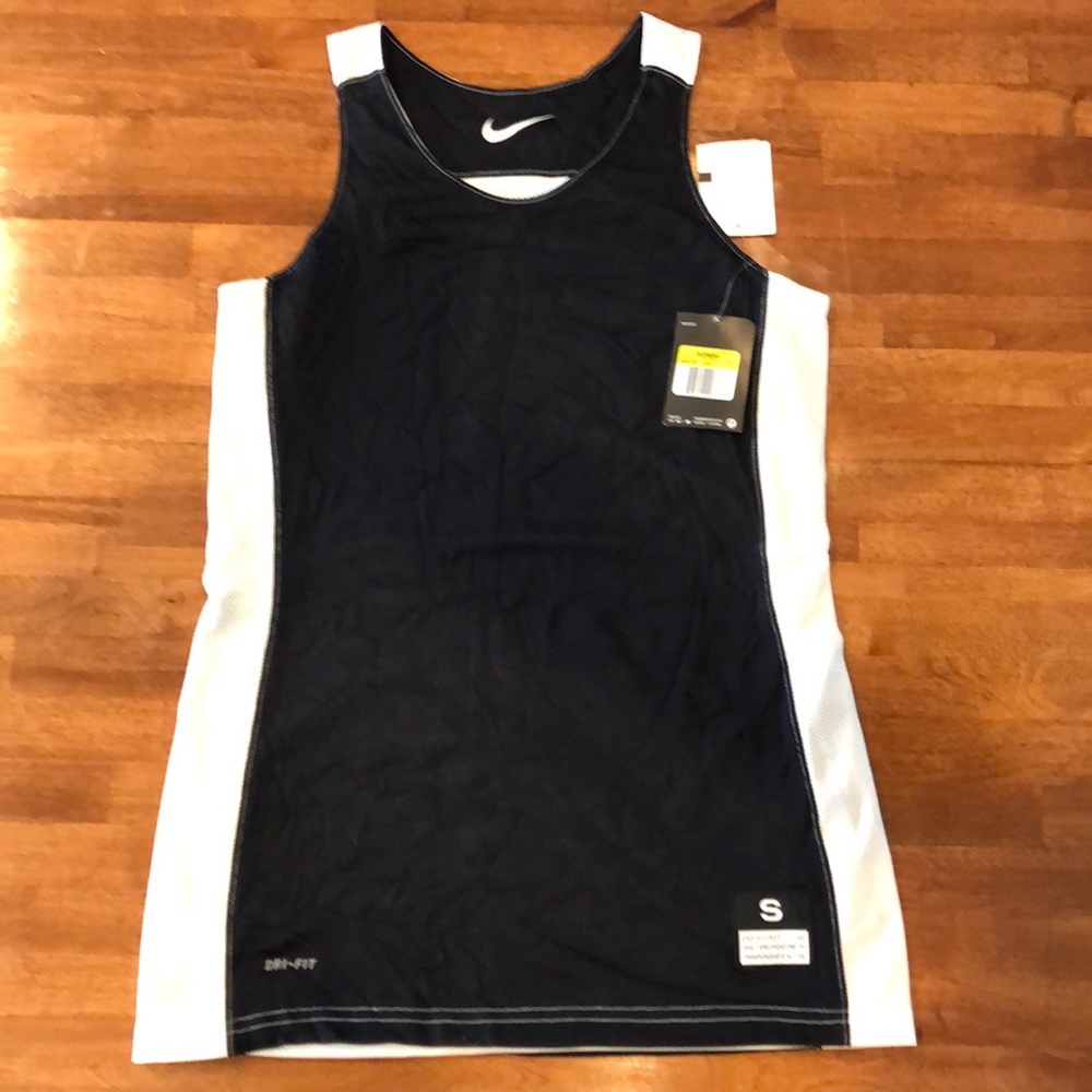 Nike workout tank